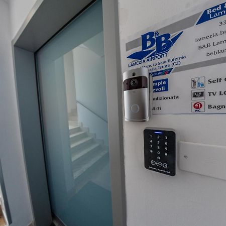 B&B Lamezia Airport Lamezia Terme Exteriör bild