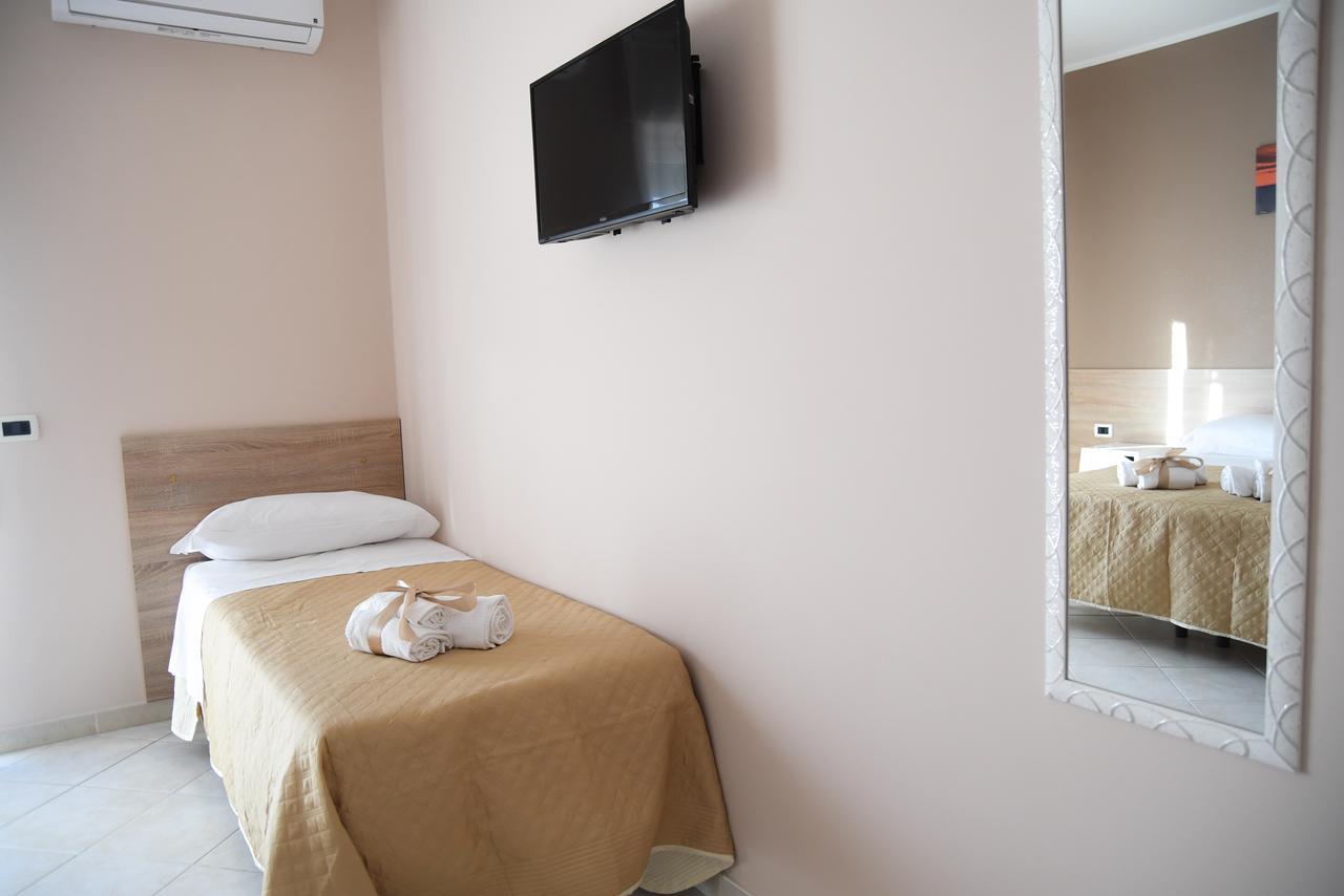 B&B Lamezia Airport Lamezia Terme Exteriör bild